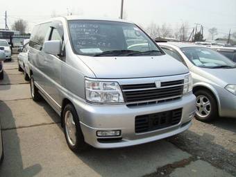 2002 Nissan Elgrand Photos