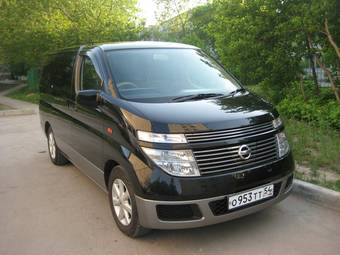 2002 Nissan Elgrand Pictures