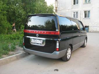 2002 Nissan Elgrand Pics