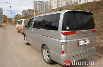 2002 Nissan Elgrand Photos