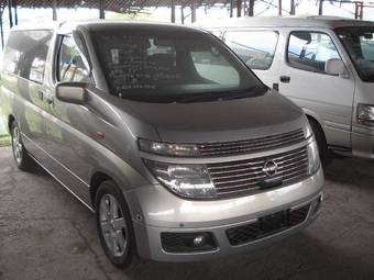 2002 Nissan Elgrand Pictures