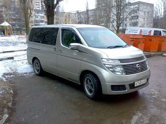 2003 Nissan Elgrand Pictures