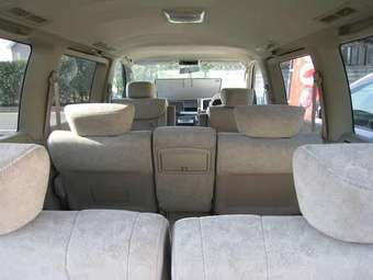 2003 Nissan Elgrand Wallpapers