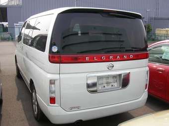 2003 Nissan Elgrand Photos