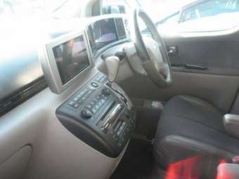 2003 Nissan Elgrand Pictures