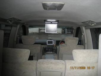 2003 Nissan Elgrand Photos
