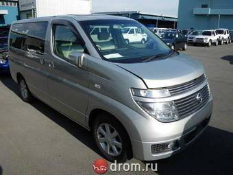 2003 Nissan Elgrand Pictures