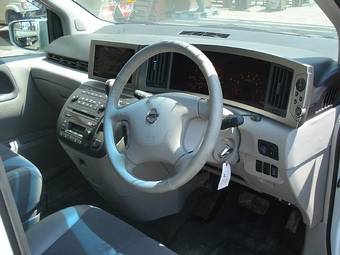 2003 Nissan Elgrand Images