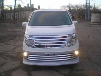 2003 Nissan Elgrand Photos