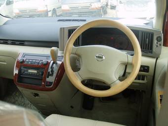 2003 Nissan Elgrand Pictures