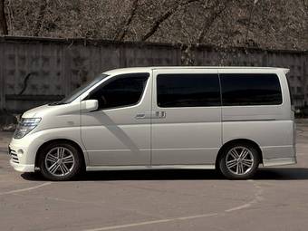 2003 Nissan Elgrand Wallpapers