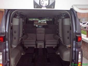 2003 Nissan Elgrand Pictures
