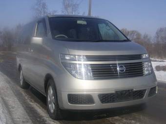 2003 Nissan Elgrand Wallpapers