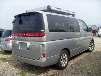 2003 Nissan Elgrand Photos