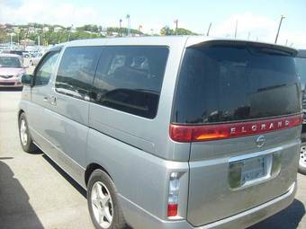 2003 Nissan Elgrand Photos