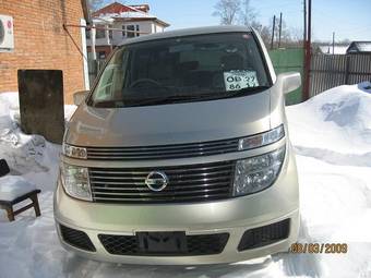 2003 Nissan Elgrand Pictures