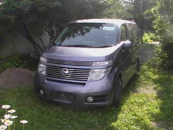 2003 Nissan Elgrand Pictures