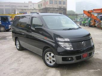 2003 Nissan Elgrand Images