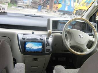 2003 Nissan Elgrand Pictures