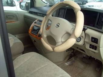 2003 Nissan Elgrand Pictures