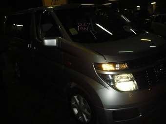 2004 Elgrand