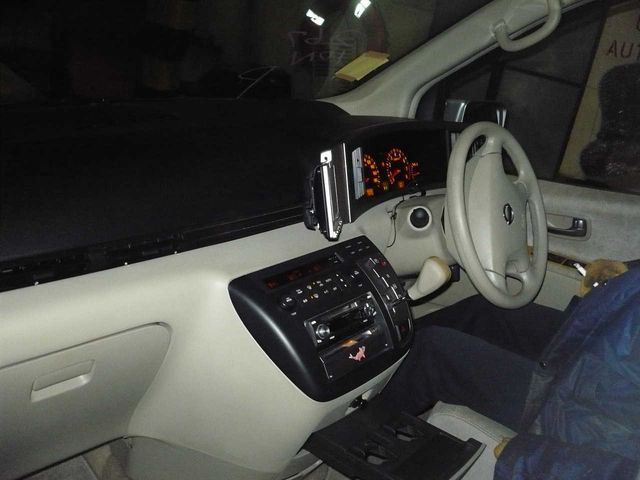 2004 Nissan Elgrand