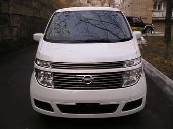 2004 Nissan Elgrand Pics