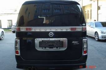 2004 Nissan Elgrand Pictures