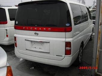 2004 Nissan Elgrand Images
