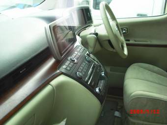2004 Nissan Elgrand Pics