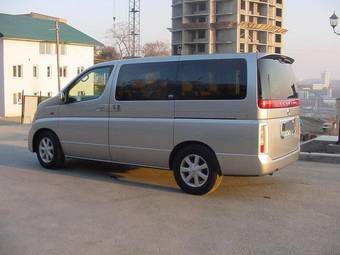 2004 Nissan Elgrand Pictures