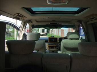 2004 Nissan Elgrand Wallpapers