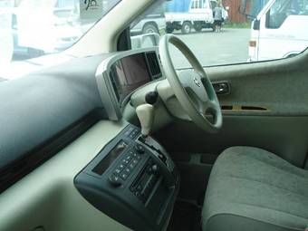 2004 Nissan Elgrand Pics