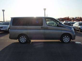 2005 Nissan Elgrand Pics