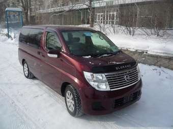 2005 Nissan Elgrand Pictures