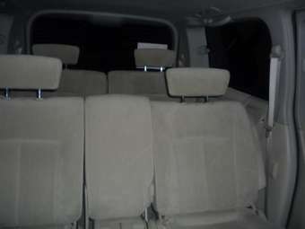 2005 Nissan Elgrand Pictures