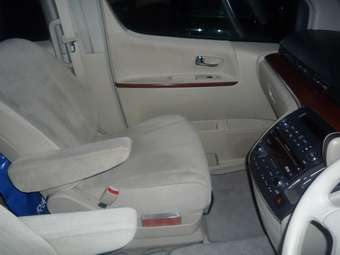 2005 Nissan Elgrand Pictures