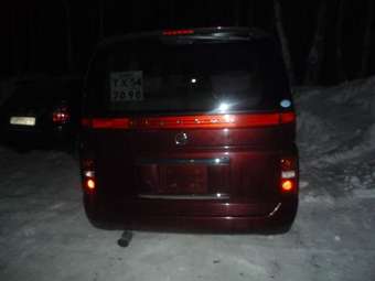 2005 Nissan Elgrand Pictures