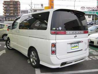 2005 Nissan Elgrand Wallpapers