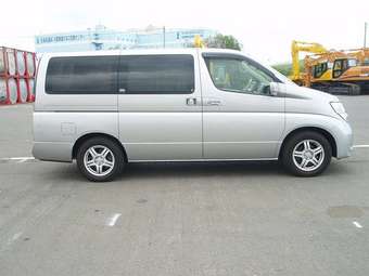 2005 Nissan Elgrand Pictures