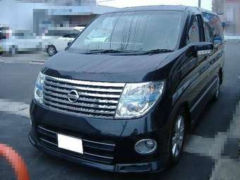 2005 Nissan Elgrand Pictures