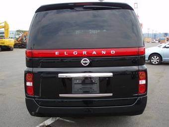 2005 Nissan Elgrand Pictures