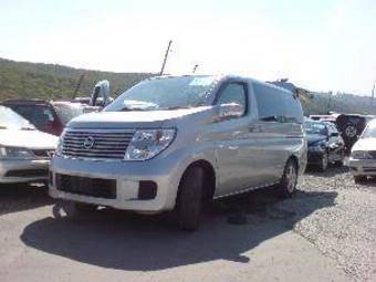 2005 Nissan Elgrand Pictures