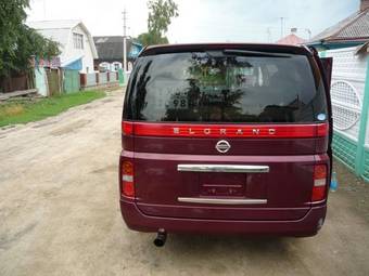 2005 Nissan Elgrand Pictures