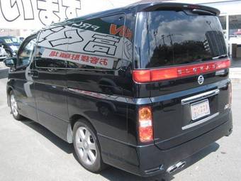 2007 Nissan Elgrand Photos