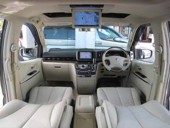 2008 Nissan Elgrand Pictures