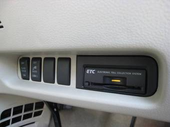 2008 Nissan Elgrand Pictures