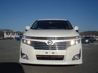 2011 Nissan Elgrand Photos