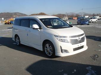 2011 Nissan Elgrand Photos