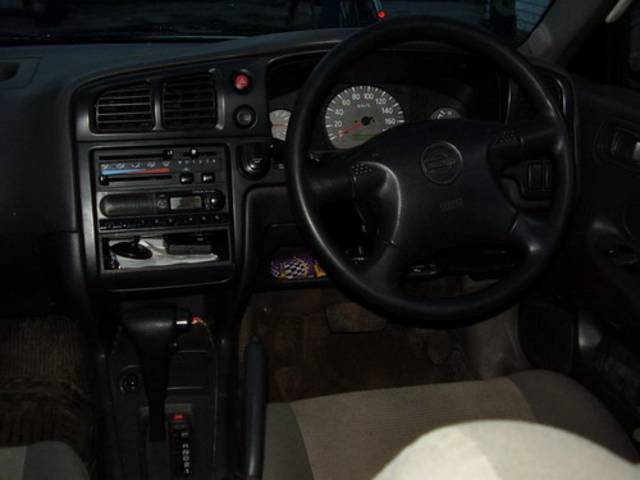 1999 Nissan Expert